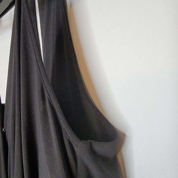 BCBGeneration Sleeveless Drape Pocket Midi Dress - Picture 10 of 12